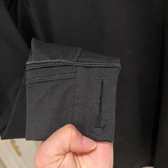 Lululemon Runderful Long Sleeve - Size 10 - Fits Small - Picture 3 of 6